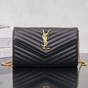 Yves Saint Laurent Grain De Poudre Matelasse Chevron Monogram Chain Bag